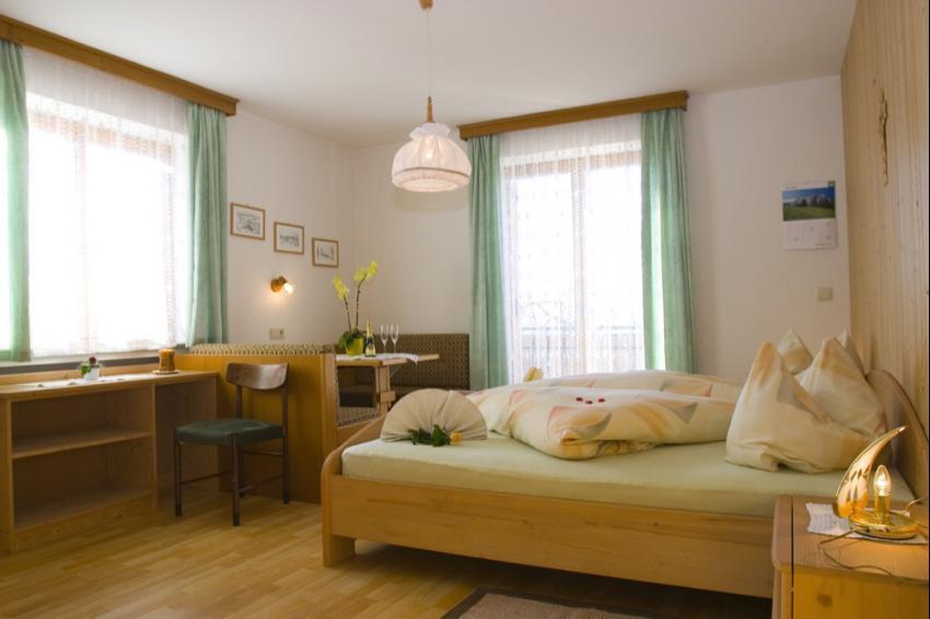 Kastnerhof Villa Meltina Room photo